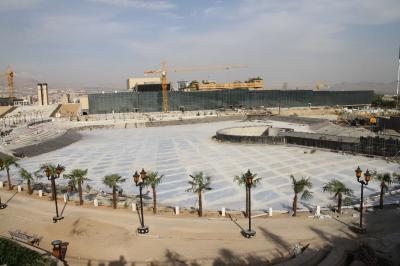 دریاچه و باغ هنر