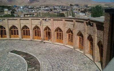 کاروانسرای تاج آباد