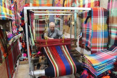 کارگاه موج بافی استاد احمد بامشاد