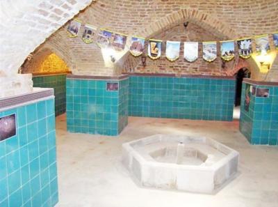 حمام فامنین