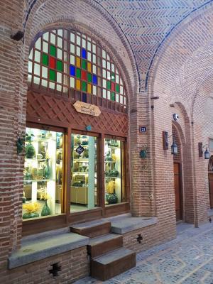 گالری رنگ و لعاب