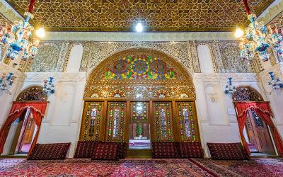 ارسی و شیشه های رنگی