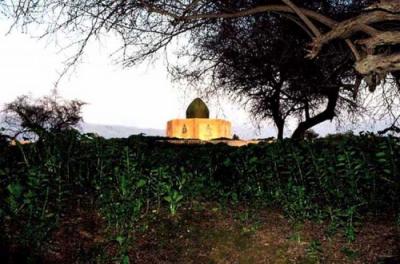 آرامگاه اصفهانی