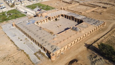 کاروانسرای عباسی گز