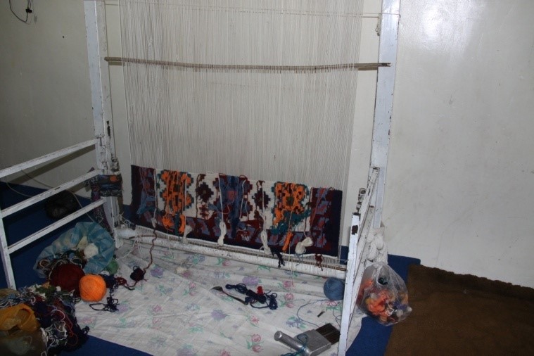 دار عمودی گلیم بافی